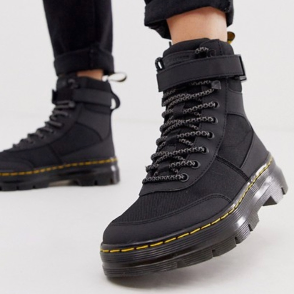 DOC MARTENS SIZE 8